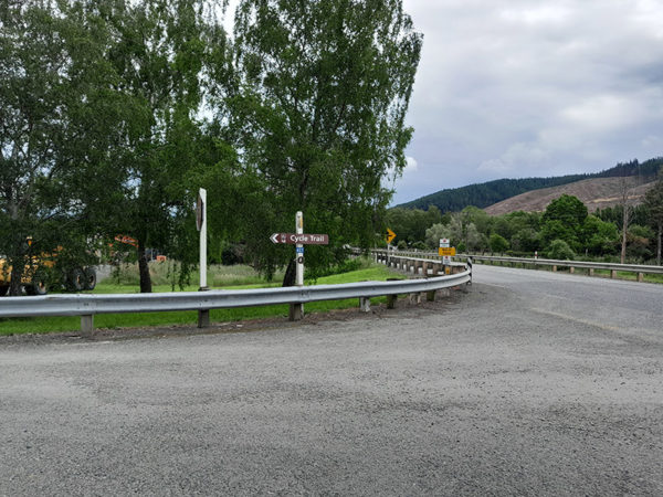 Main road turnoff to Wai-iti domain